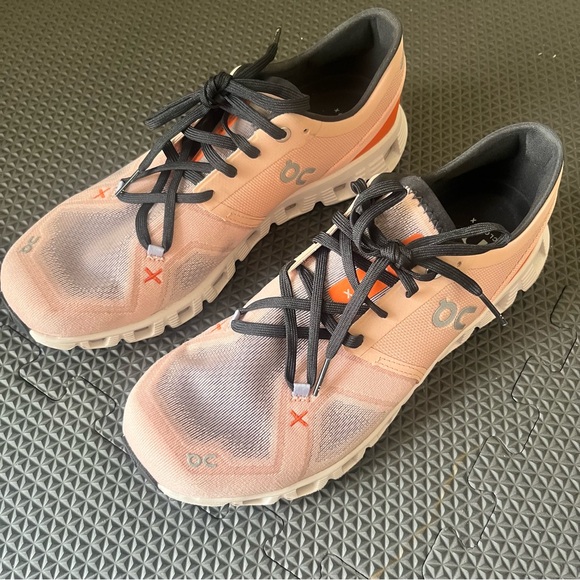 On Cloud X 3 Lightweight Running Training Shoes Rose/ Sand Womens Size 9.5 - Picture 4 of 8